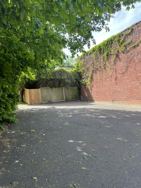 Image 1 thumbnail