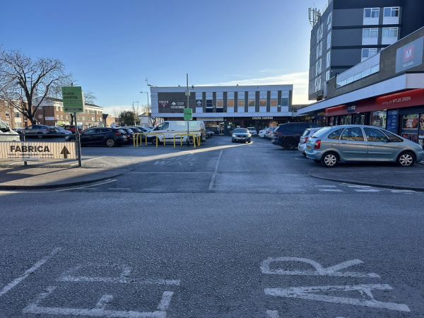Parking on M The Lanes, B72