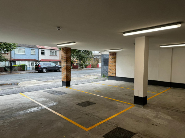 Parking on Westcombe House, SE10