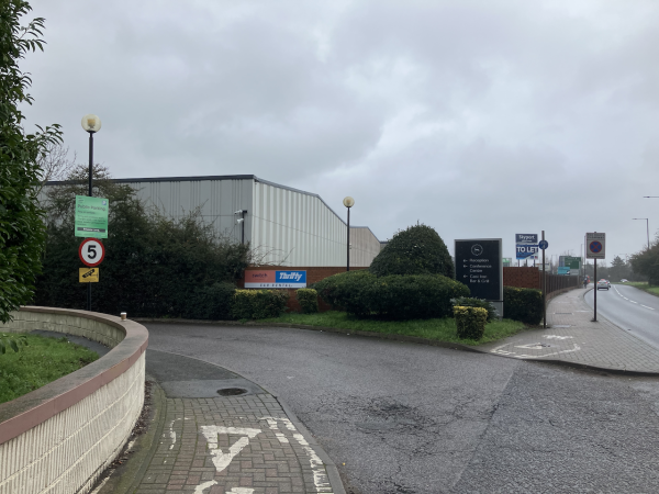 Parking on Sheraton Heathrow Hotel - UB7